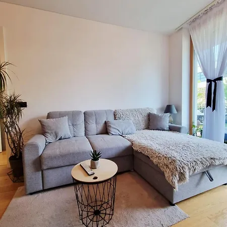 With Terrace And Free Parking Apartment *